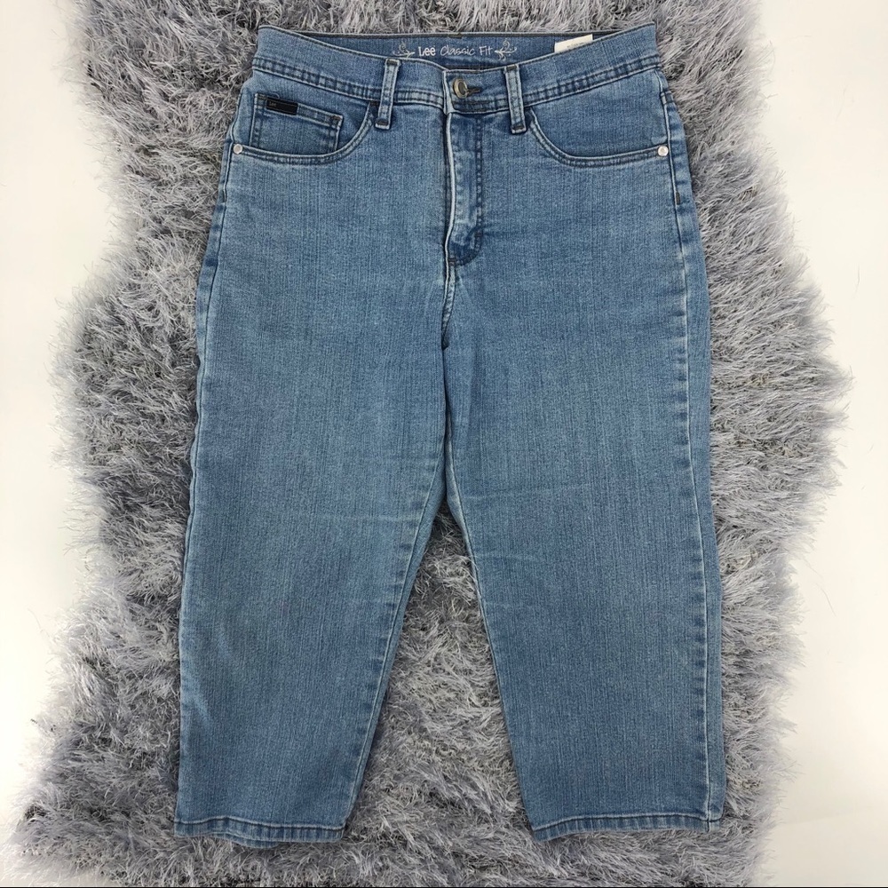 Lee Women’s 6 Light Blue Denim Capri Jeans Stretch - Picture 2 of 7